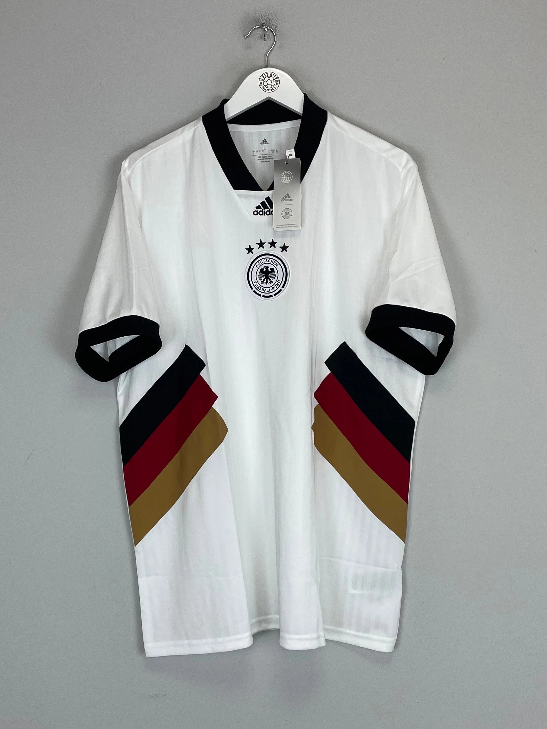 2022/23 GERMANY *BNWT* ICON SHIRT (L) ADIDAS Hybrid Ply Construction Urban Flex