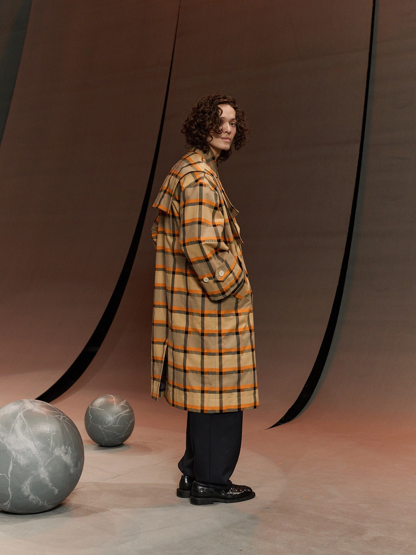 No Bulk Hands Down Coat - Trench Checks