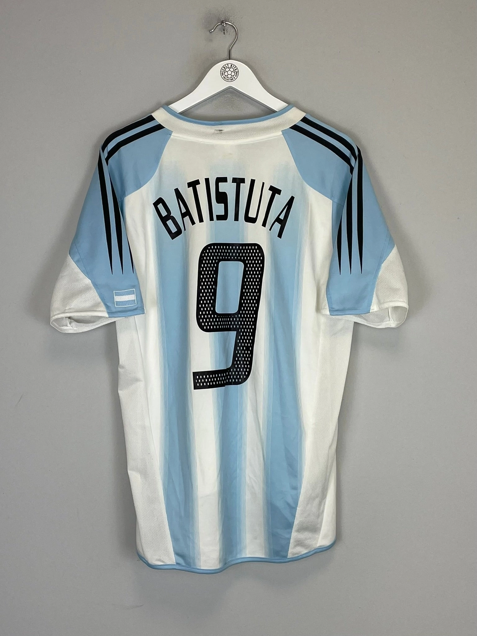 2004/05 ARGENTINA BATISTUTA #9 HOME SHIRT (M) ADIDAS Contrast Trim Detailing No Pressure