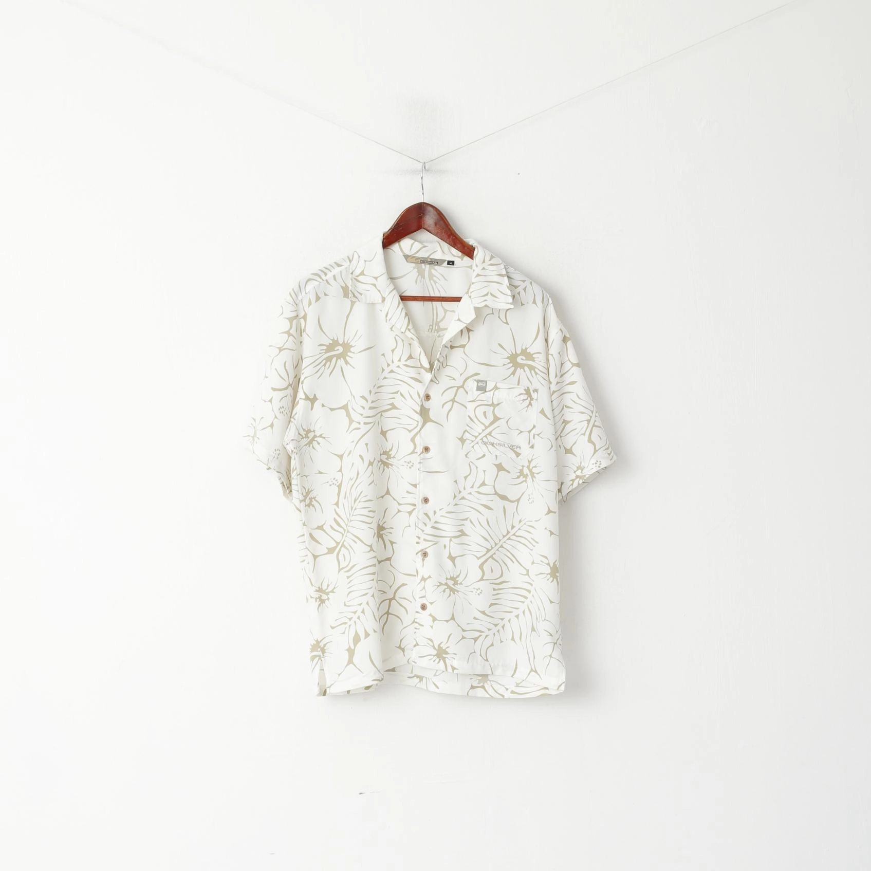 Quiksilver Men M Casual Shirt Cream Hawaii Surf Pocket Short Sleeve Top Vibrant color