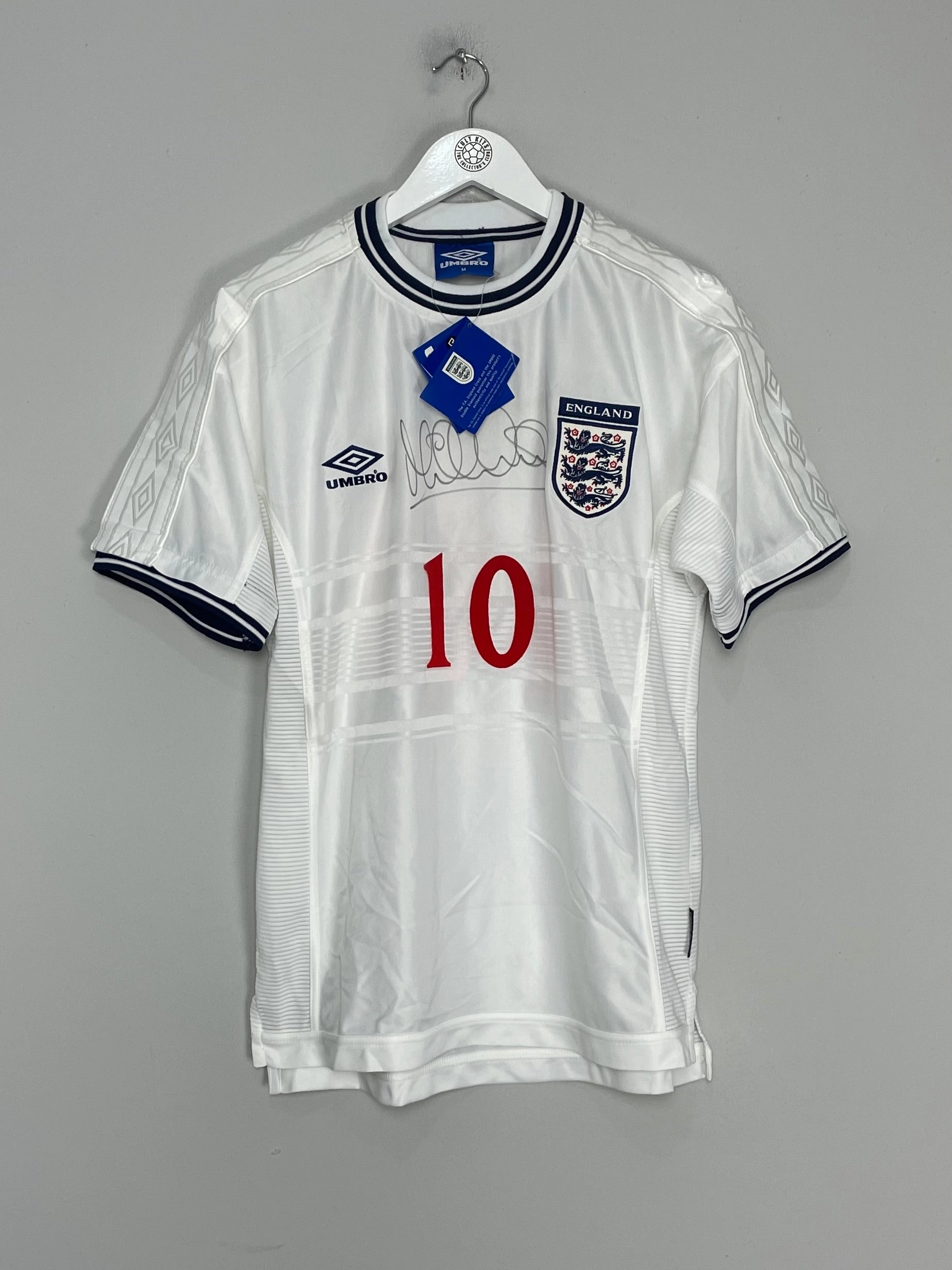 1999/00 ENGLAND OWEN #10 *SIGNED* BNWT HOME SHIRT (M) UMBRO Chill Fit