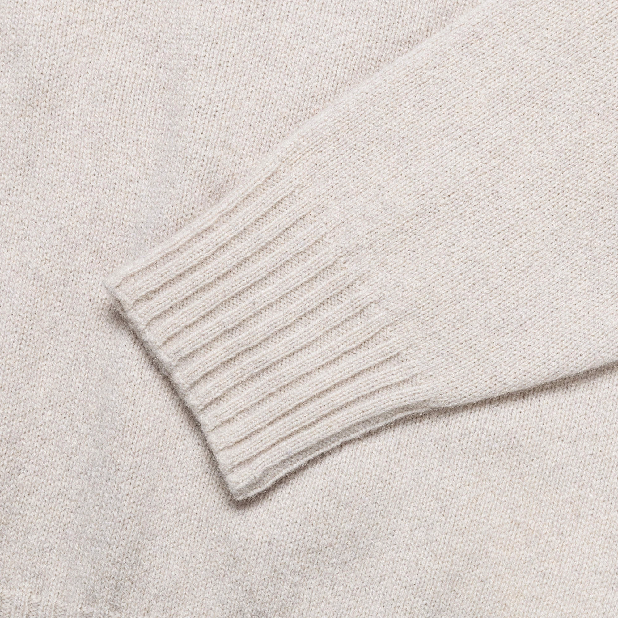 Cold Comforted Elastic hemline Sigfred Cashmere Sweater - Ecru