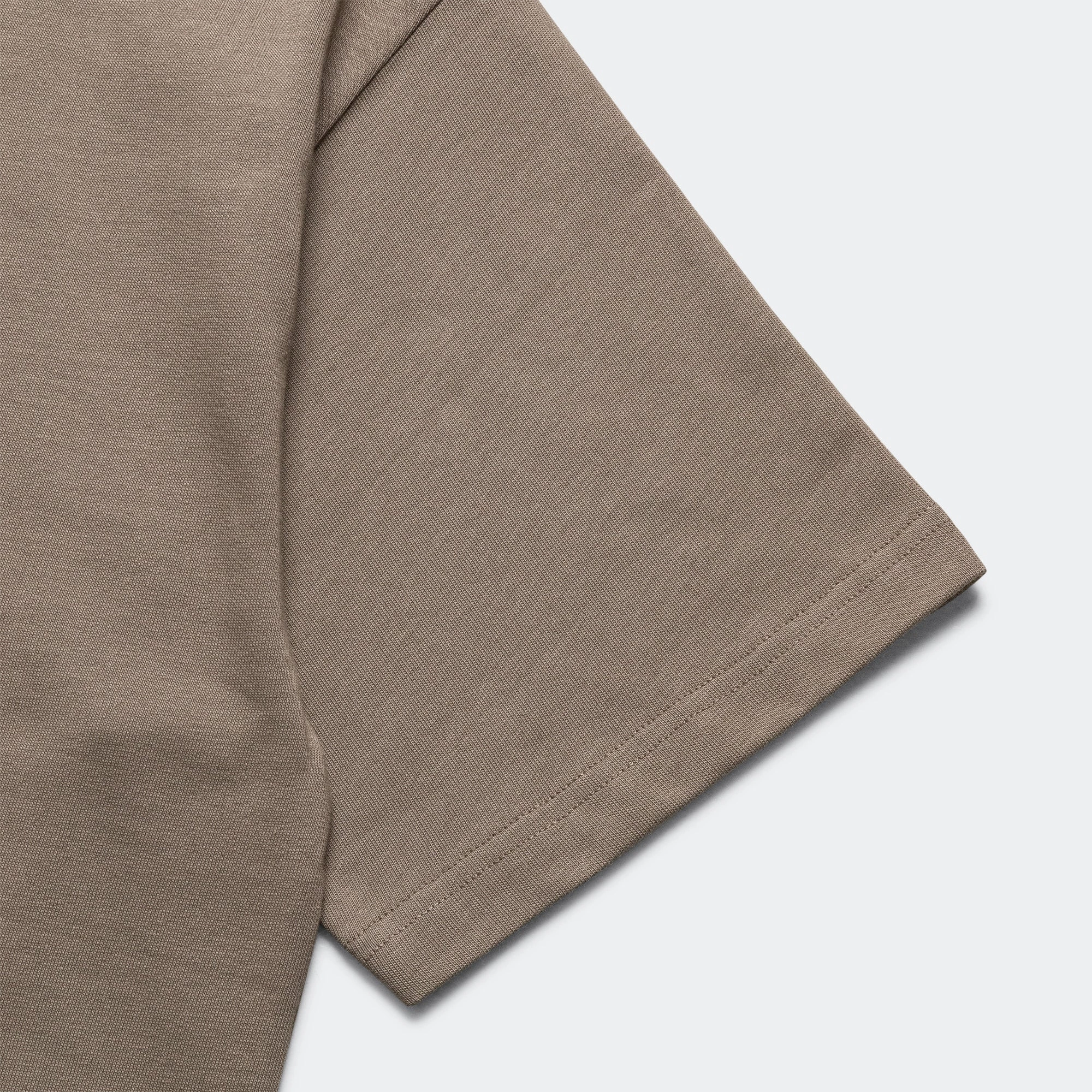 Simon Heavy T-Shirt x UP THERE - Walnut Simple Look