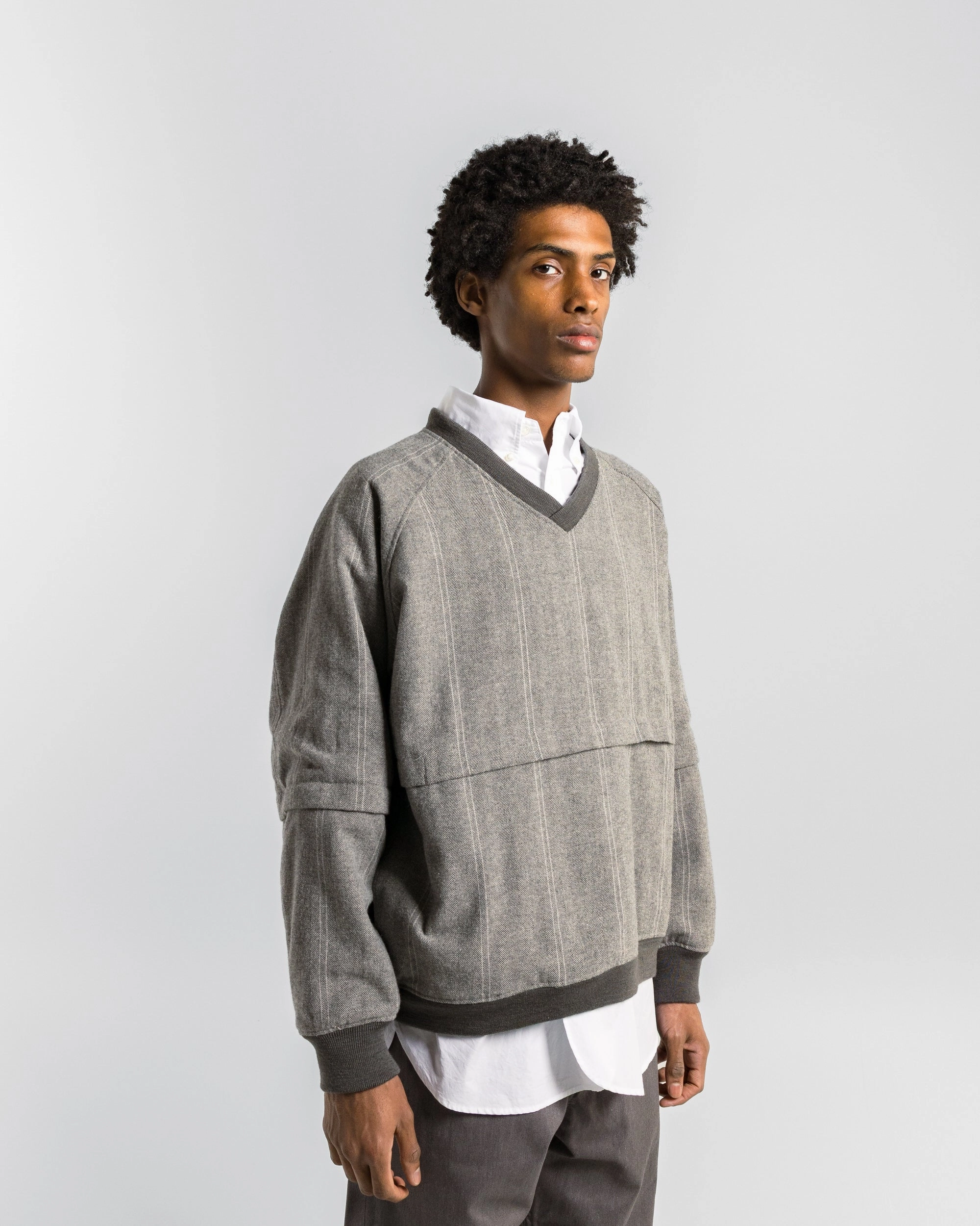 V neck Wind Pull - Light Grey Wool Stribed HB