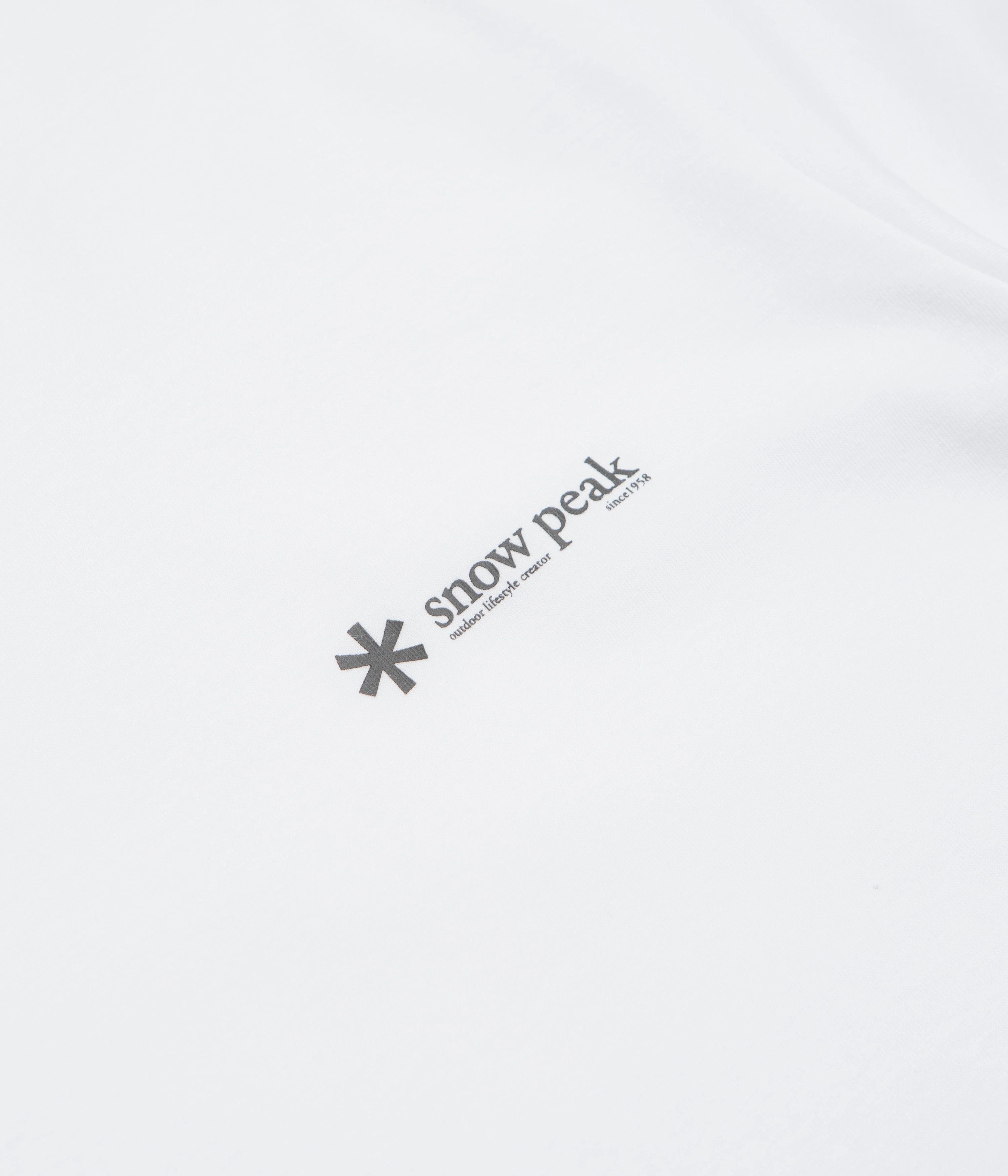 Crew Neck Design Snow Peak Chest Logo T-Shirt - White
