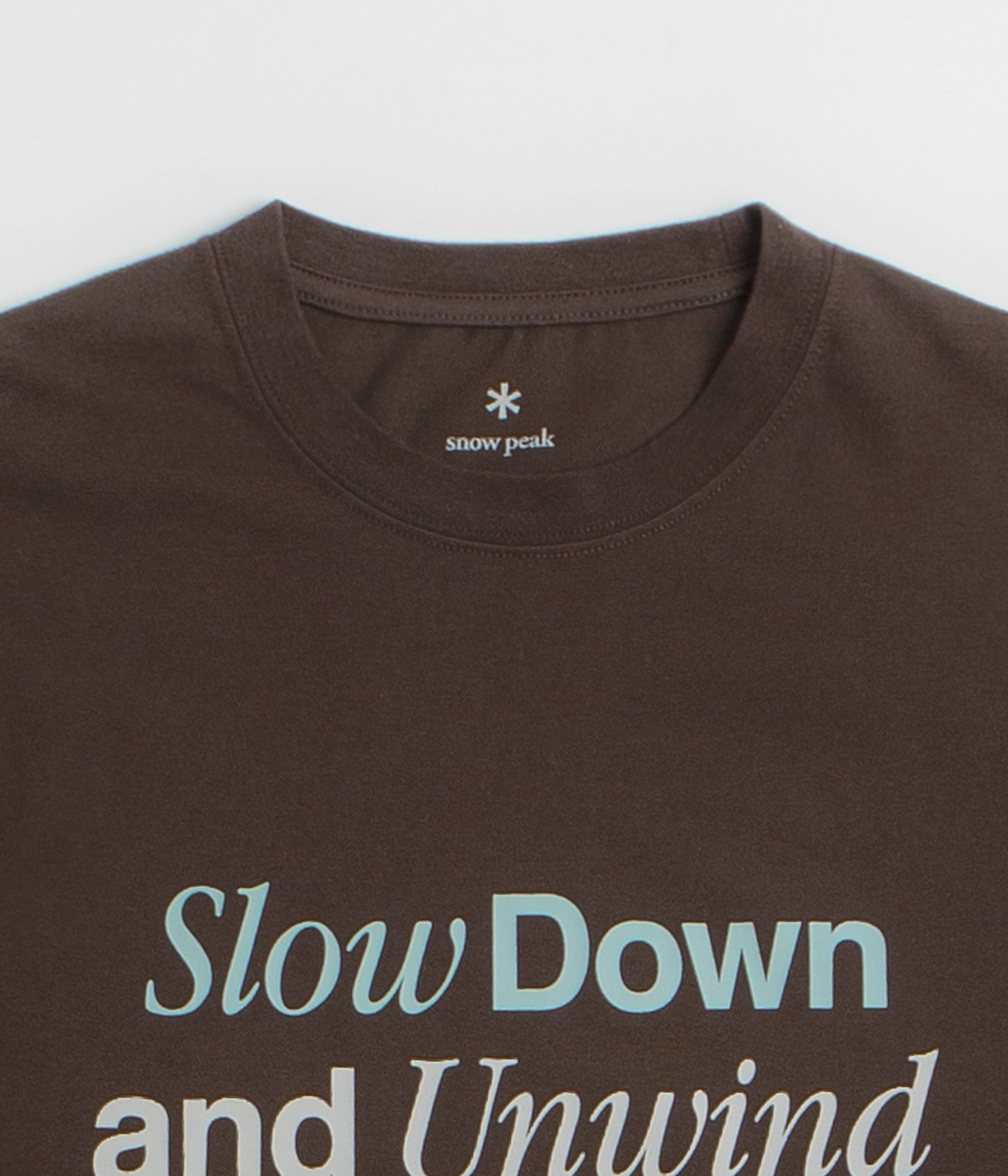 Weekend Comfort Style Ruffled edges Snow Peak Relaxation T-Shirt - Dark Brown