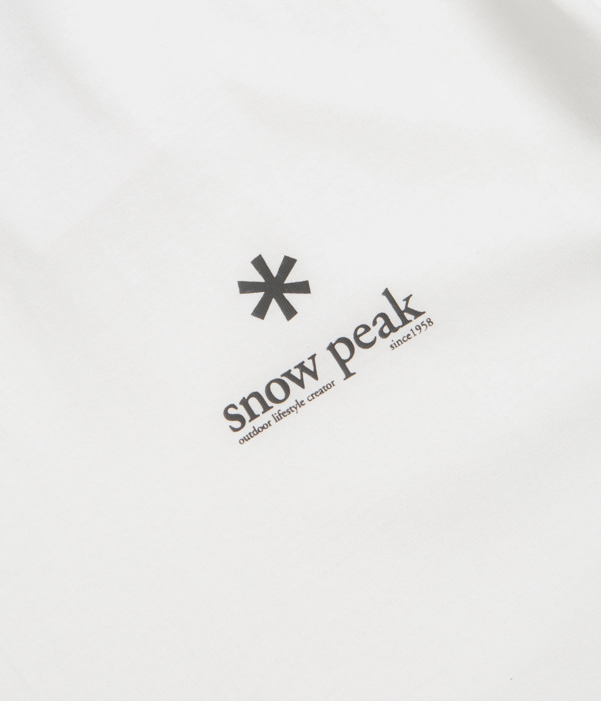 Versatile Fit Polka Dot Pattern Snow Peak Soft Cotton Relaxed Logo T-Shirt - Off White