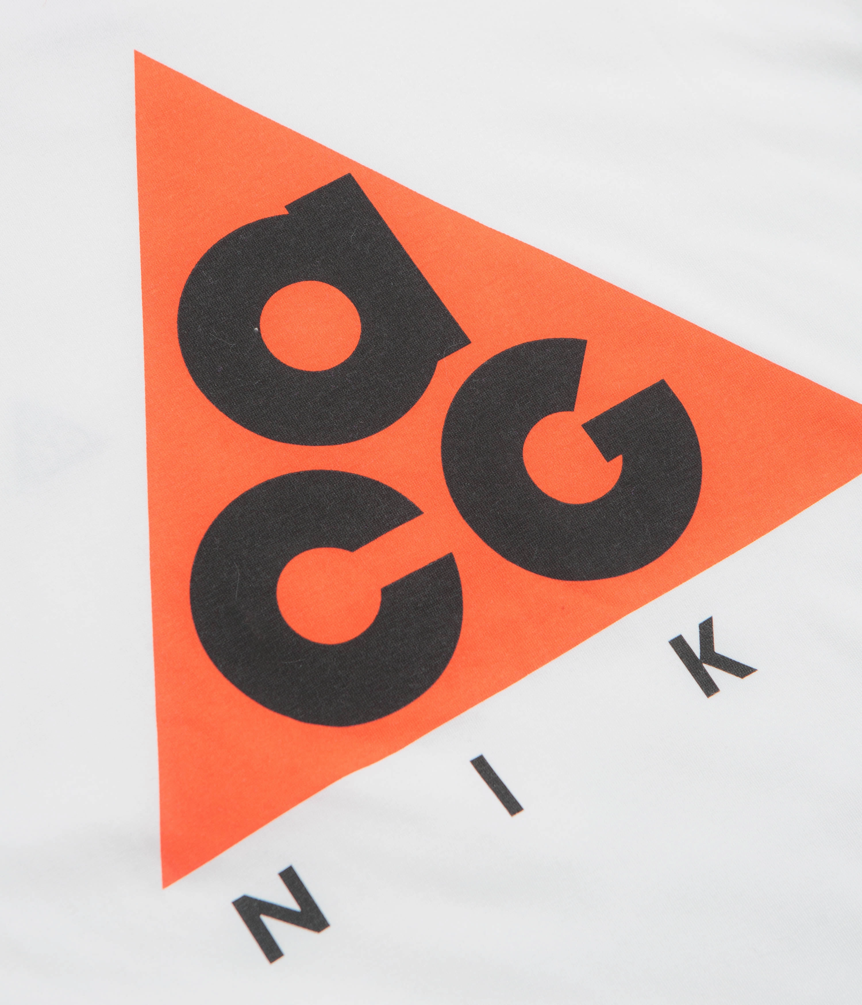 Nike ACG Tri Logo T-Shirt - Summit White Practical Design