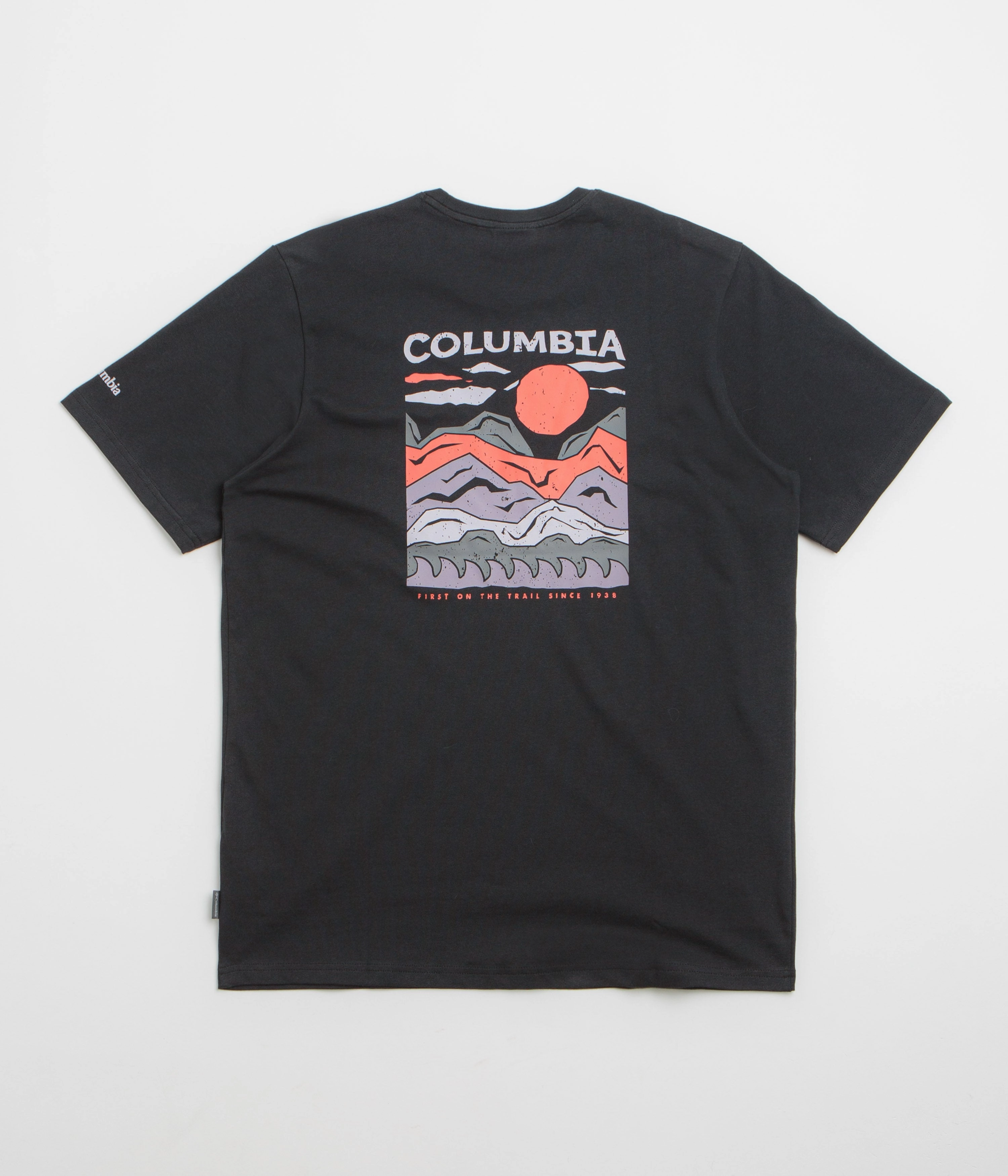 Columbia Explorers Canyon Back T-Shirt - Black / Peaks and Waves Beach relaxation ReinforcedHems