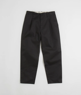 Light Fabric Universal Overall Type.05 Tuck Tapered Pants - Black