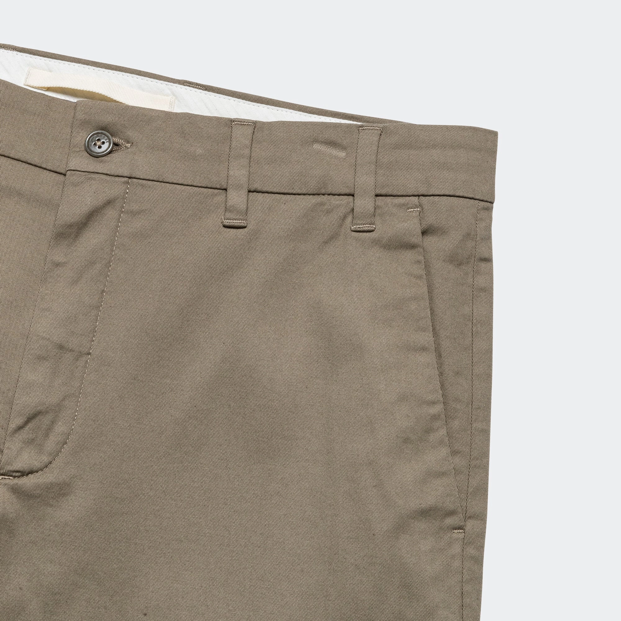 Standard Chino - Sediment Green Light Fit Wear Curved Waistline