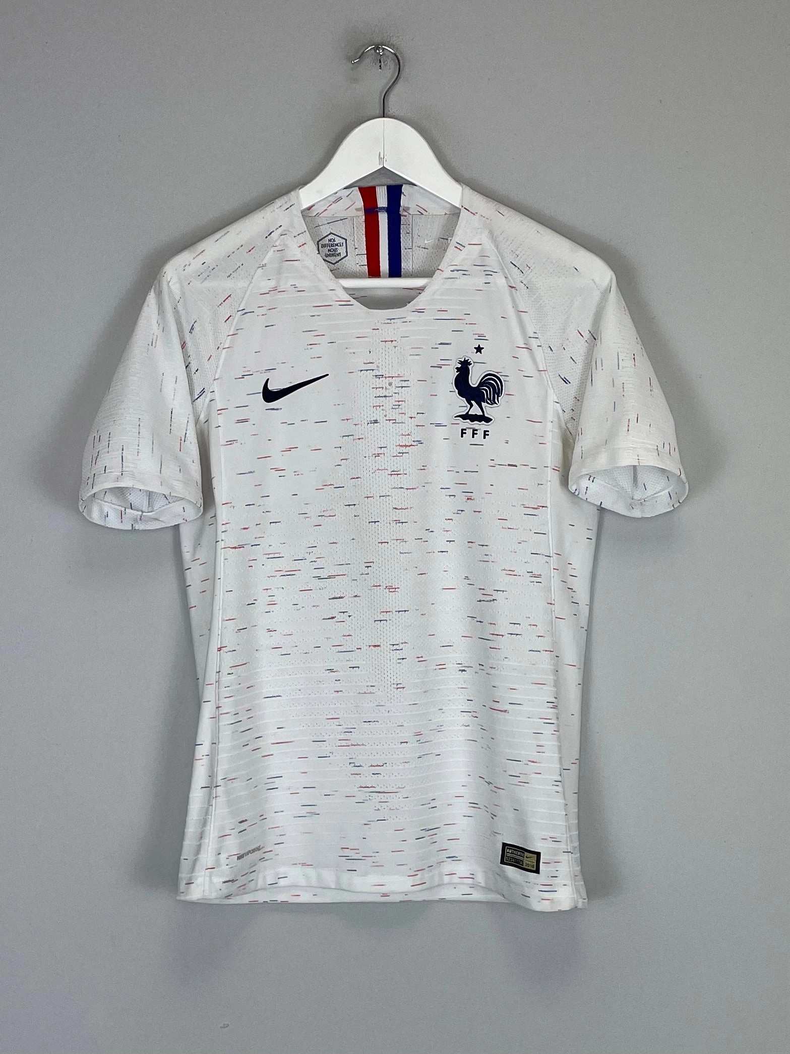 Anti Microbial Fiber Blend 2018/19 FRANCE *PLAYER ISSUE* AWAY SHIRT (S) NIKE