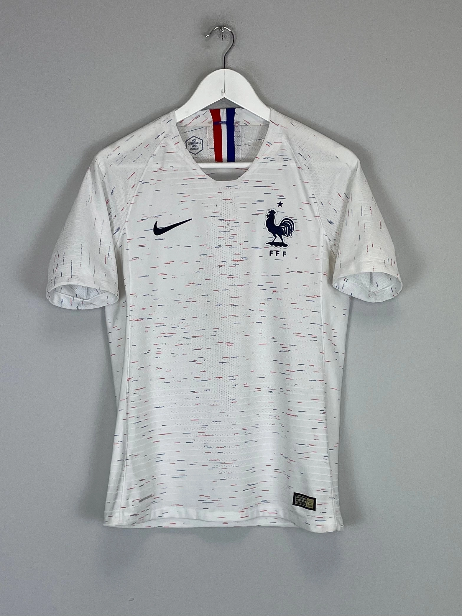 Contrast Binding Trim Easy Fit Wear 2018/19 FRANCE *PLAYER ISSUE* AWAY SHIRT (S) NIKE