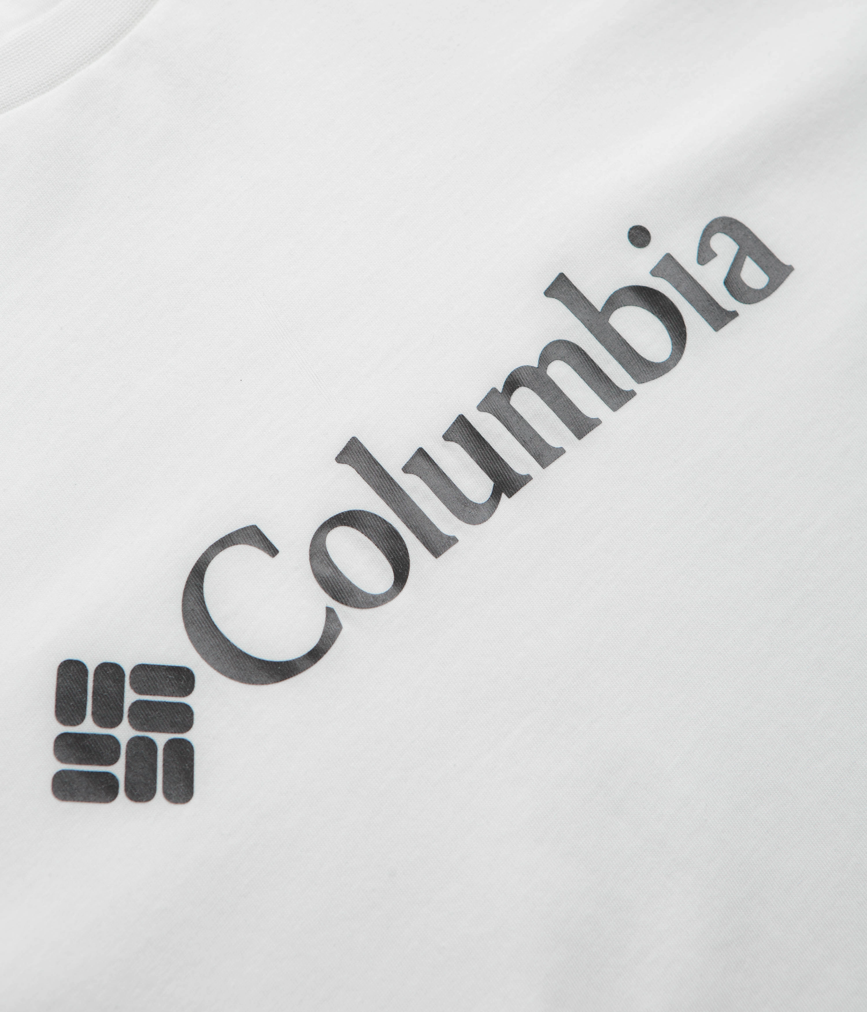 Columbia CSC Basic Logo Short Sleeve T-Shirt - White Layered Sleeve Construction Award-winning
