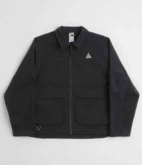 Urban Fit Timeless Form Nike ACG Smith Summit Jacket - Black / Anthracite / Summit White