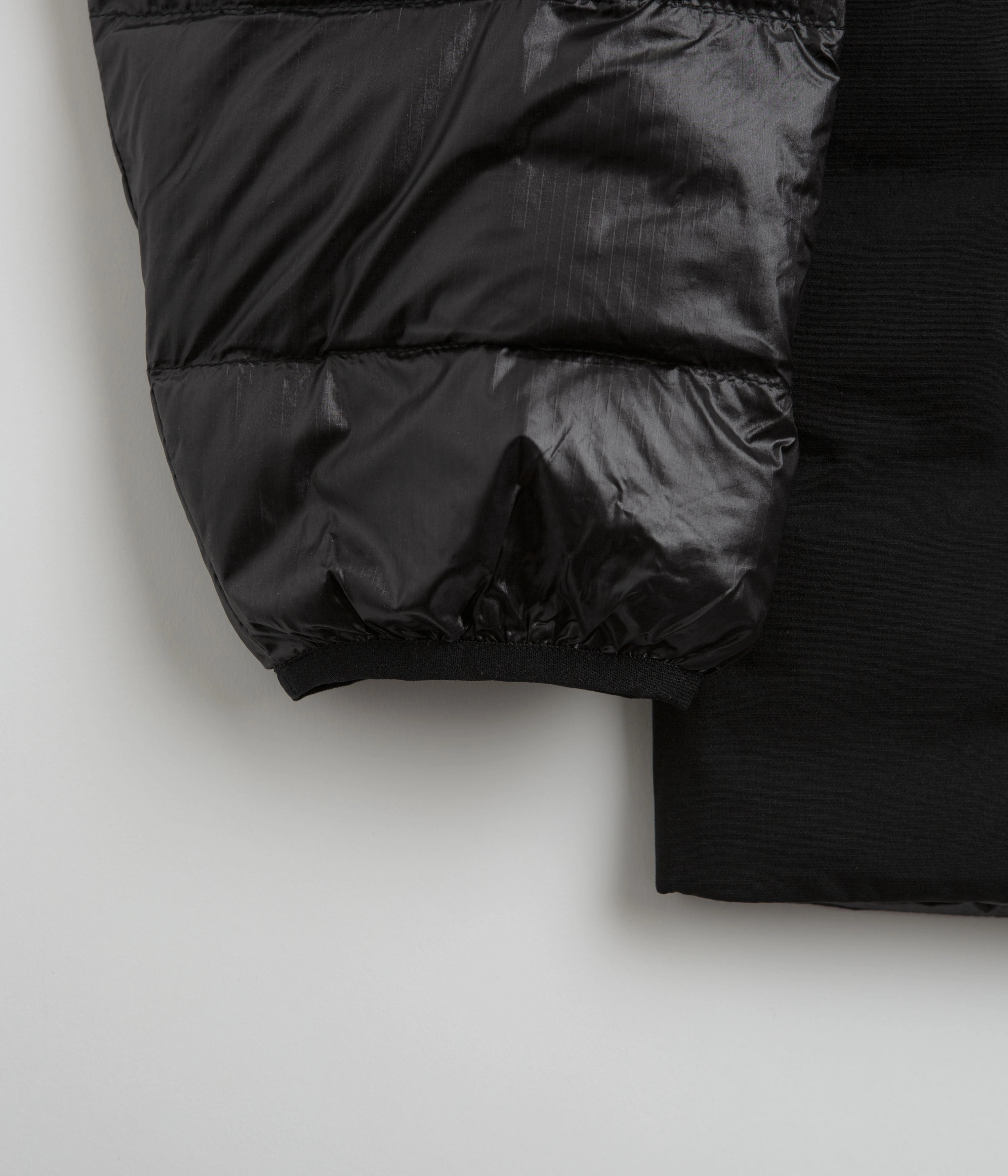 Purple Mountain Observatory Waves Light Puffer Jacket - Black Multi Seasonal