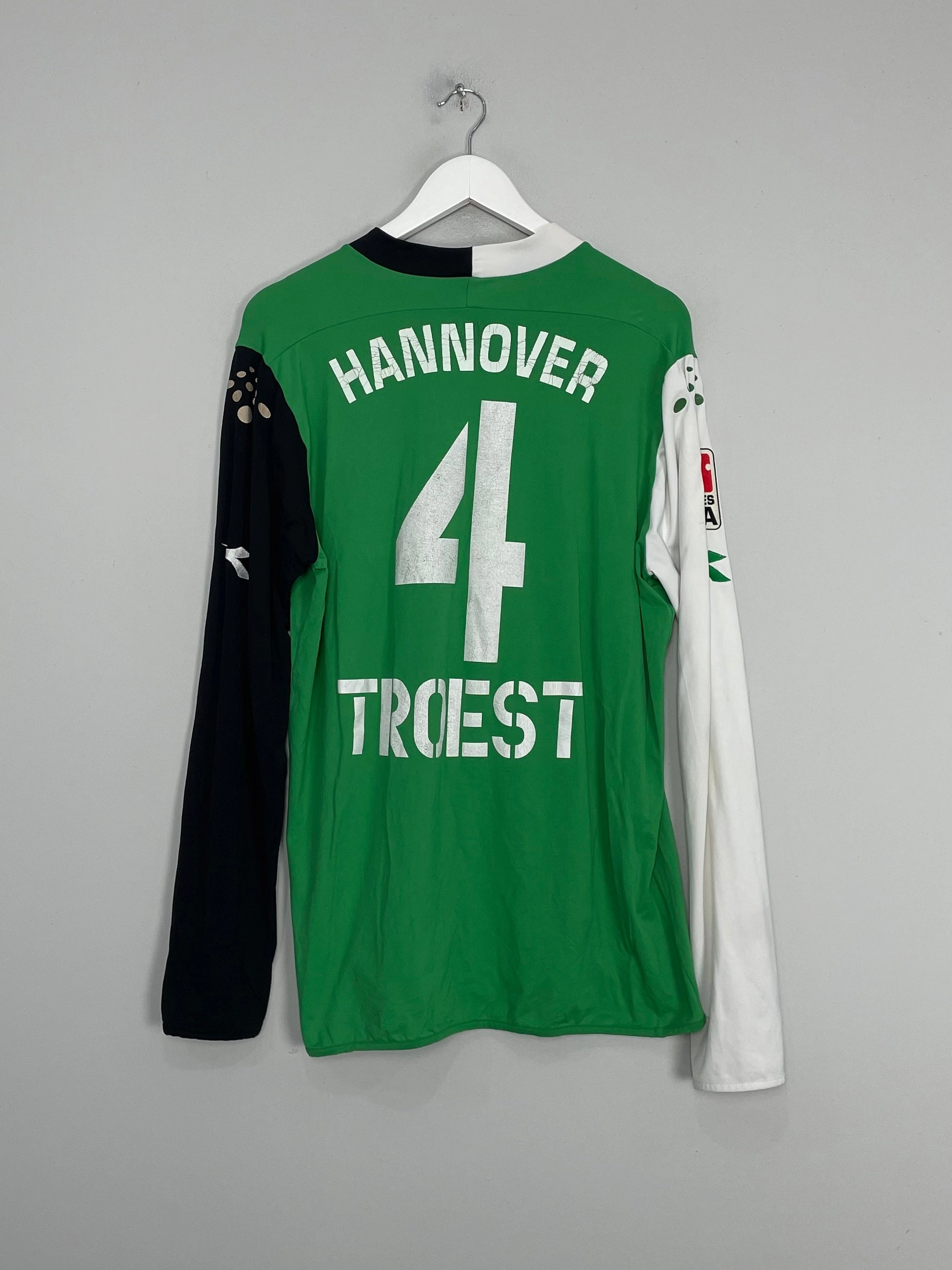 Action Fit 2005/06 HANNOVER 96 TROEST #4 L/S *MATCH ISSUED* HOME SHIRT (XXL) DIADORA