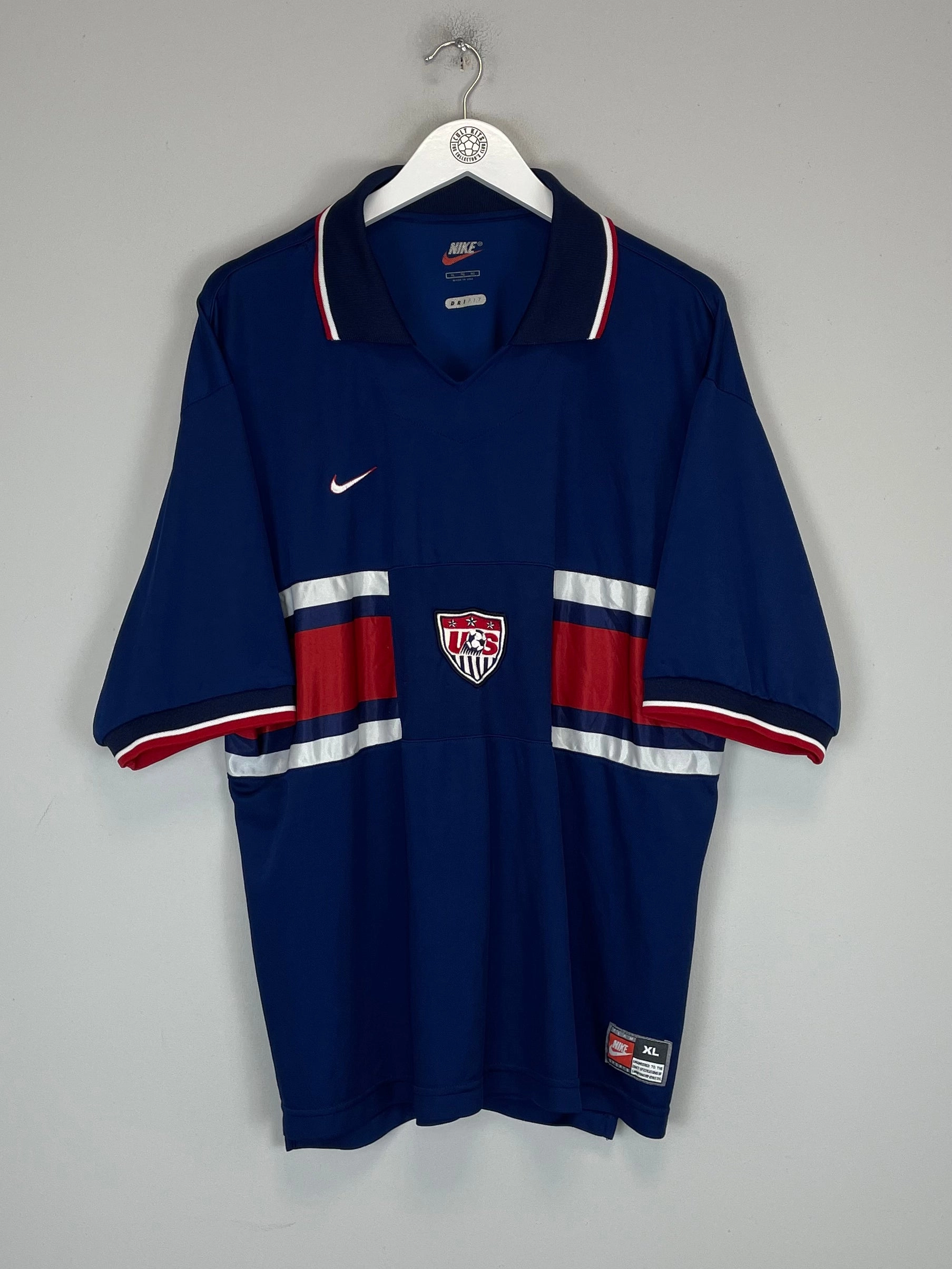 Quick Release Zipper Features 1995/96 USA AWAY SHIRT (XL) NIKE