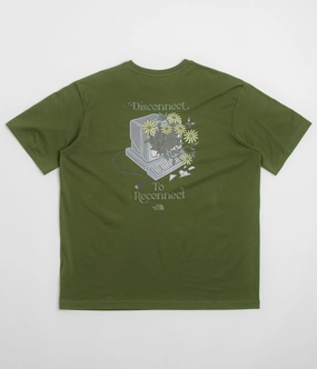 The North Face Connected Relaxed Graphic T-Shirt - Woodland Green Fashion Fit