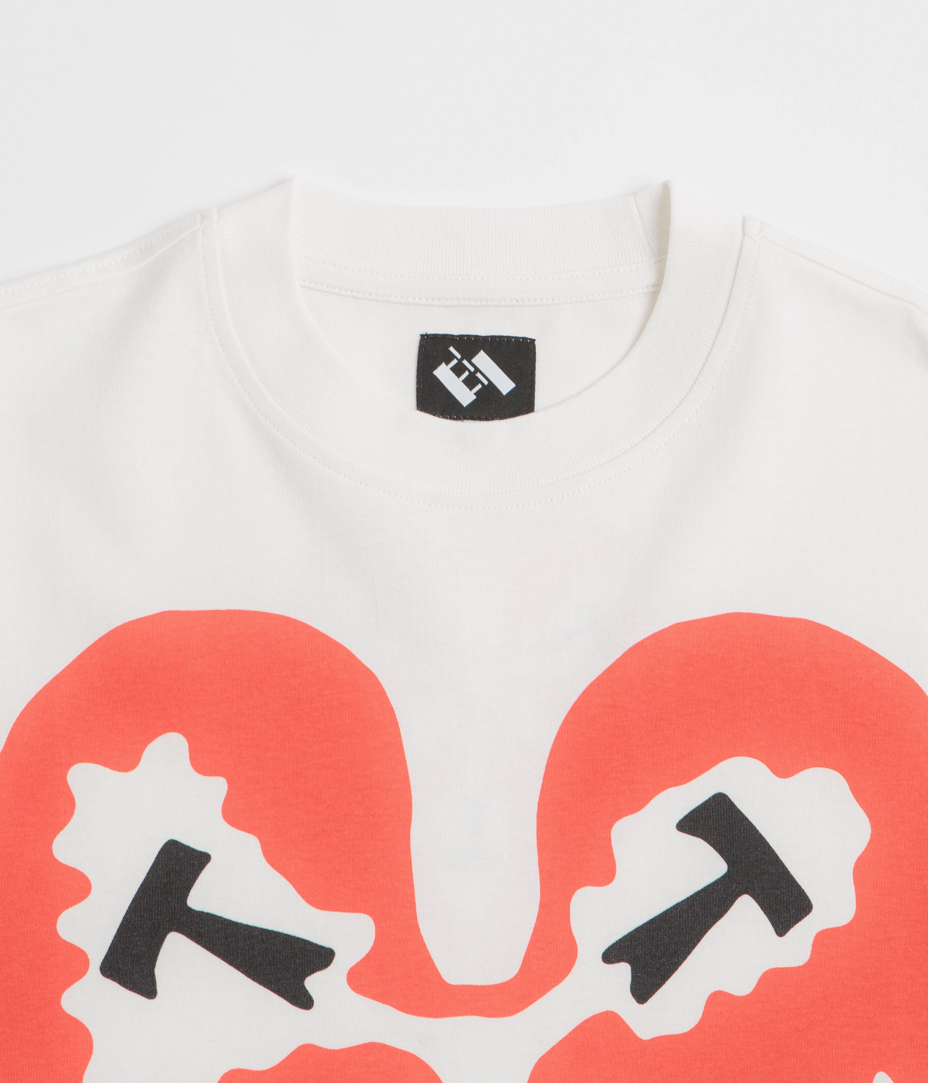 The Trilogy Tapes Heart T-Shirt - White Modern Smart Short Sleeve