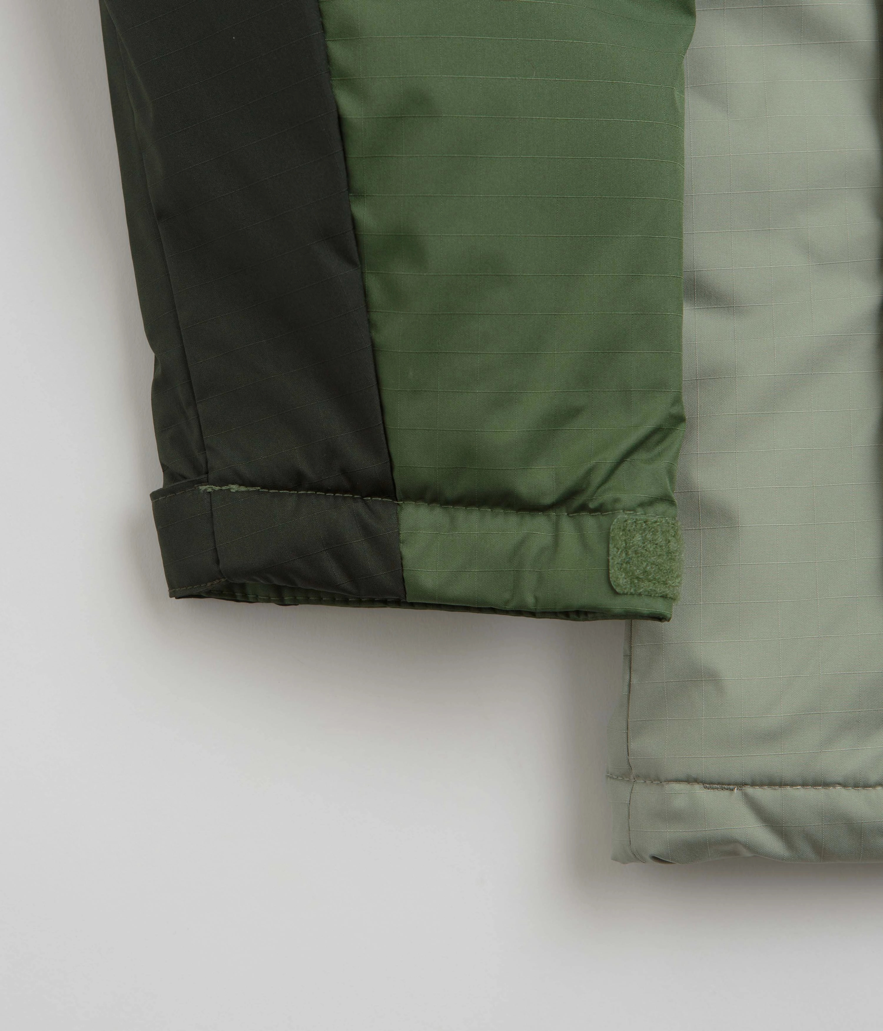 Chilly Air Adjustable Waist Tabs Columbia Point Park II Insulated Jacket - Canteen / Greenscape / Safari