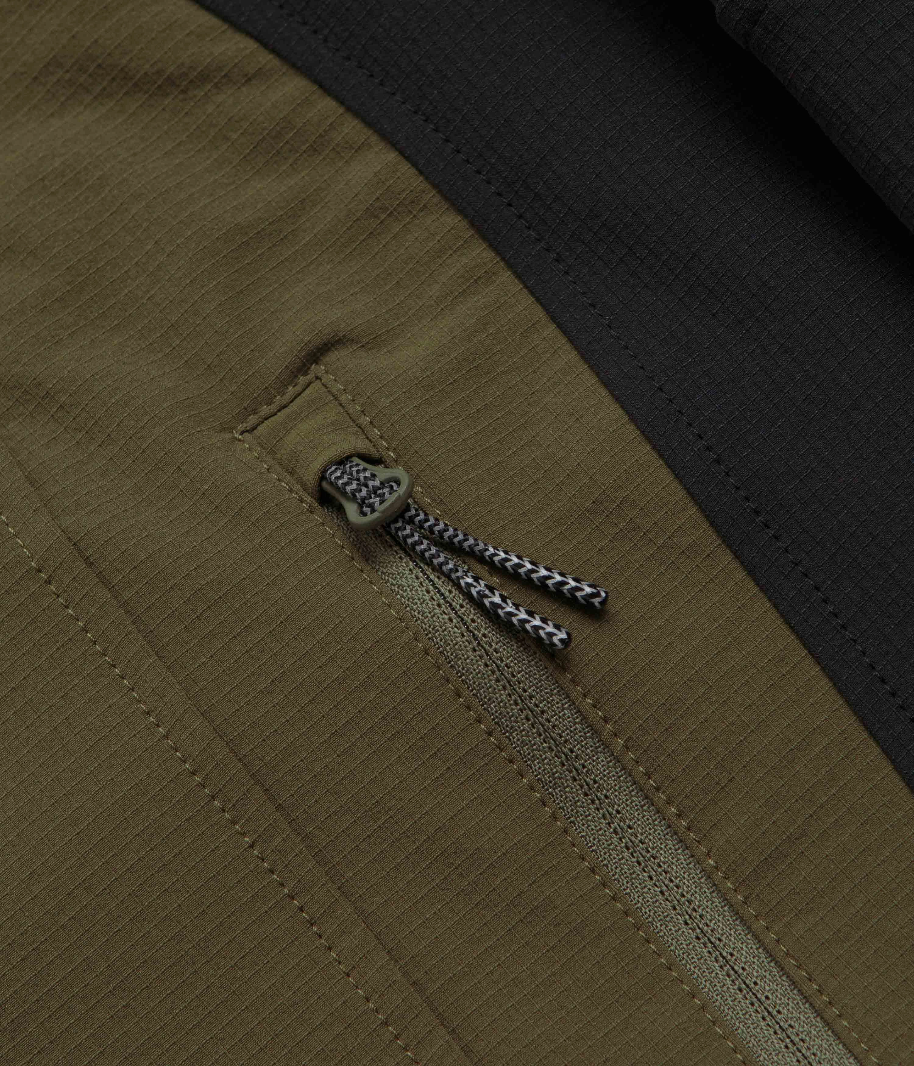 ROA Softshell Jacket - Kangaroo Black Cozy Lining day