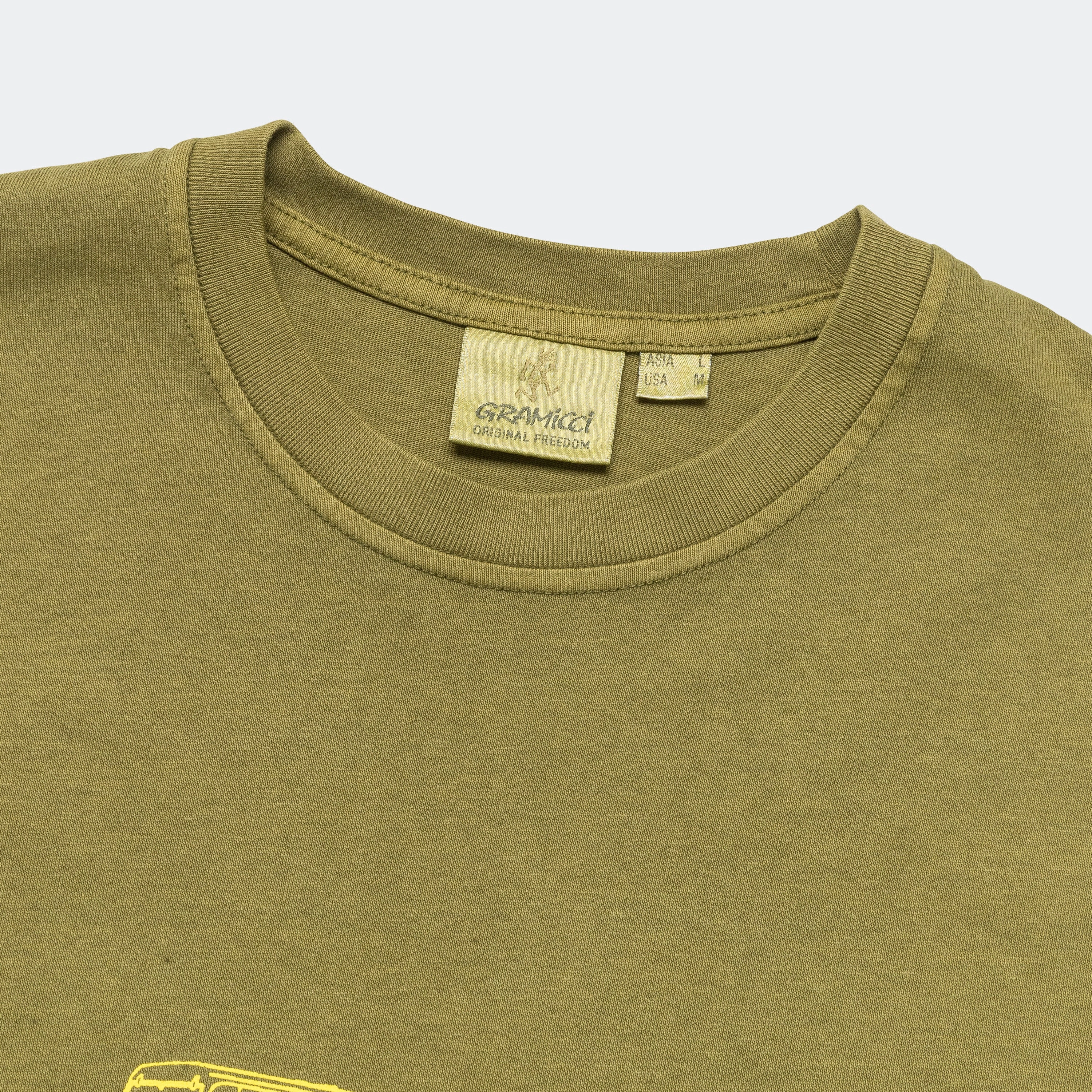 Street Style Trend Truck Tee - Pistcahio Pigment