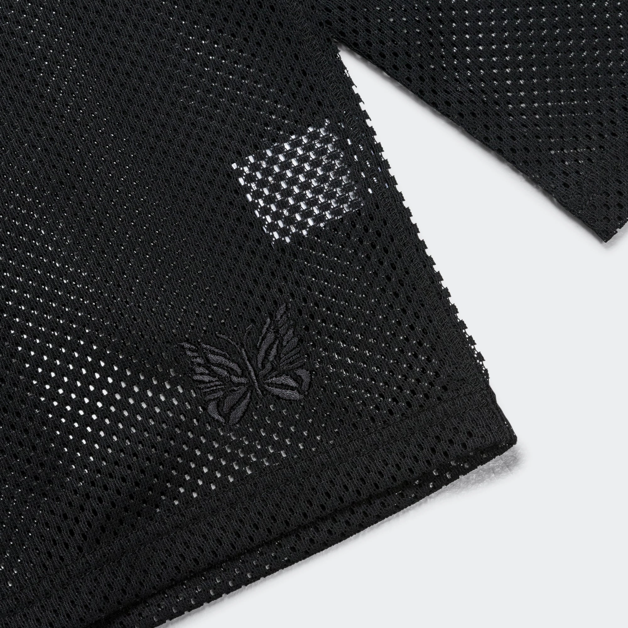 Lightweight Comfort U-Neck LS Tee - Black Raschel Lace