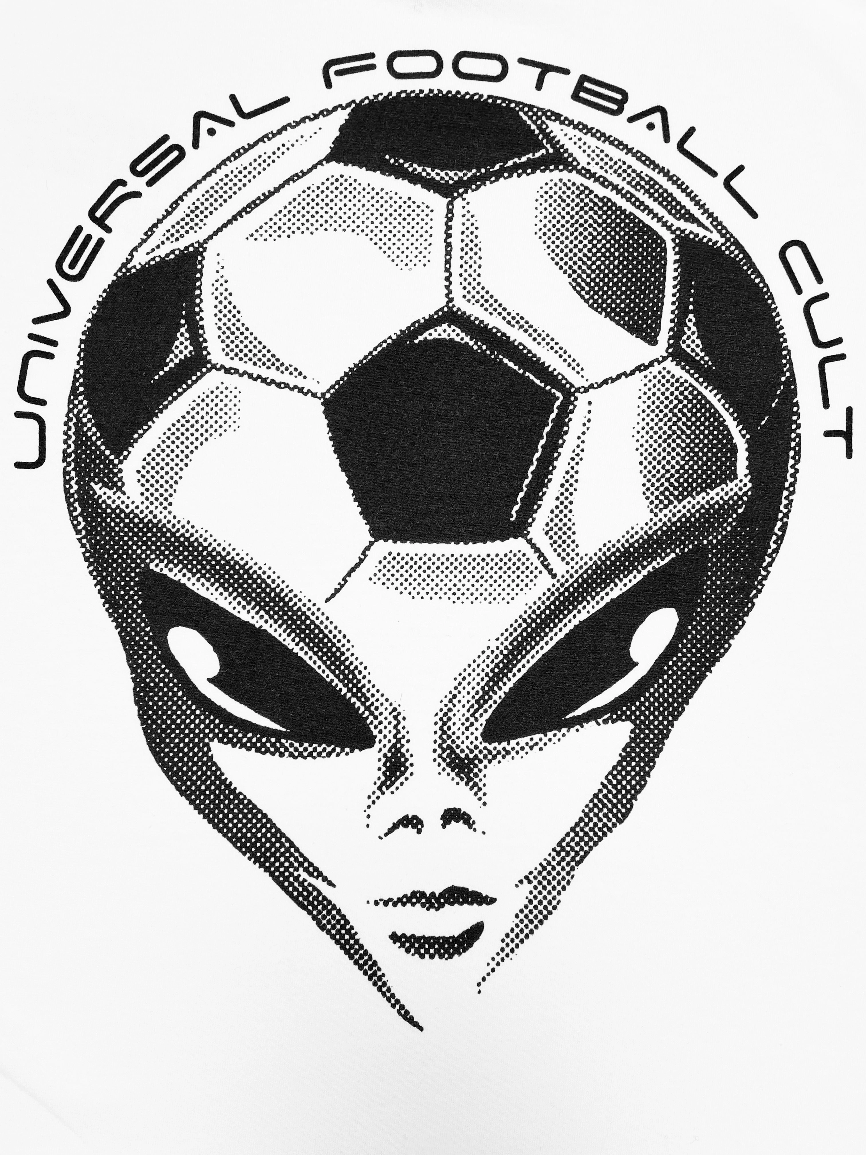 UNIVERSAL FOOTBALL CULT TEE ComfortOptimizedConstruction