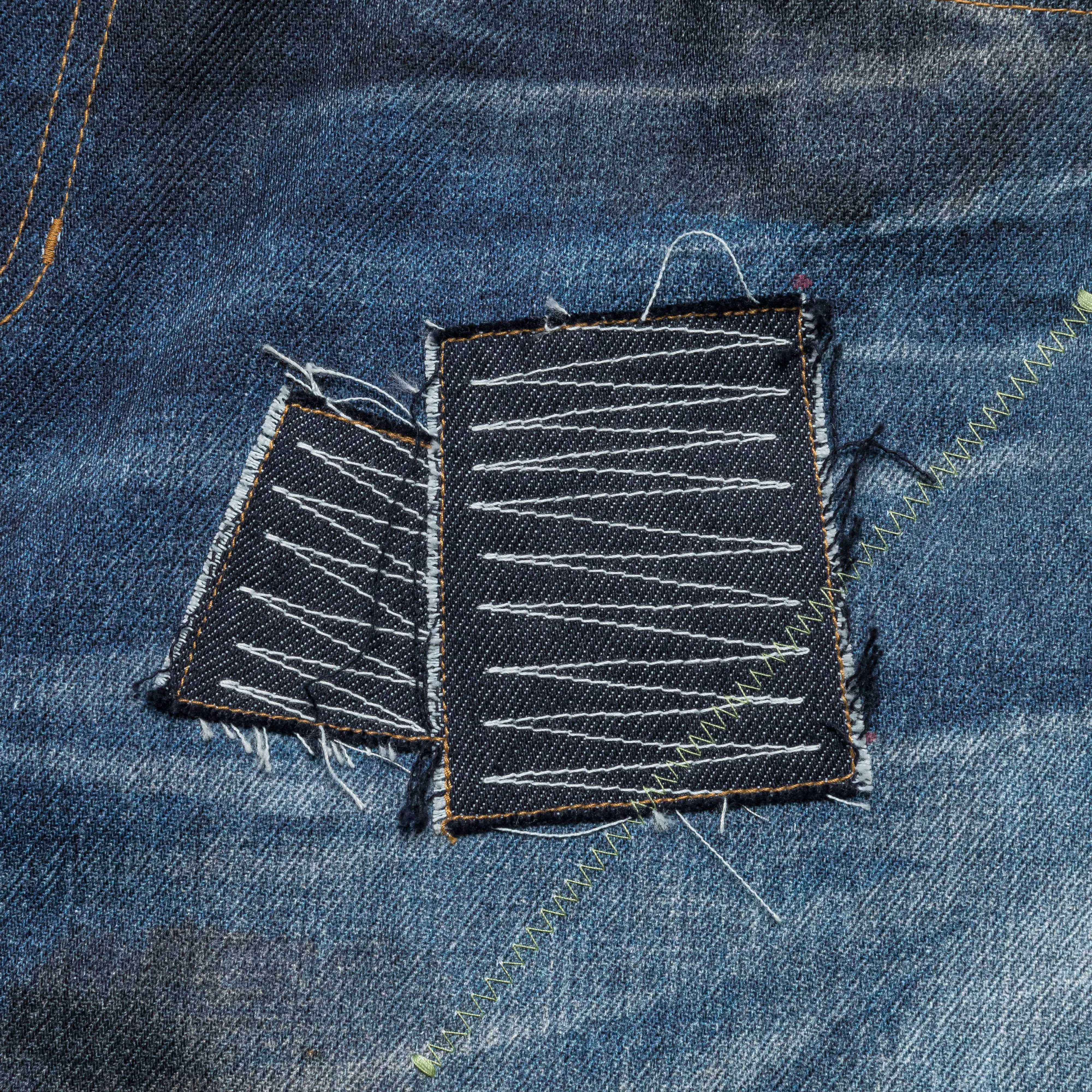 Easy Fashion Patchwork Printed Denim Jeans - Blue