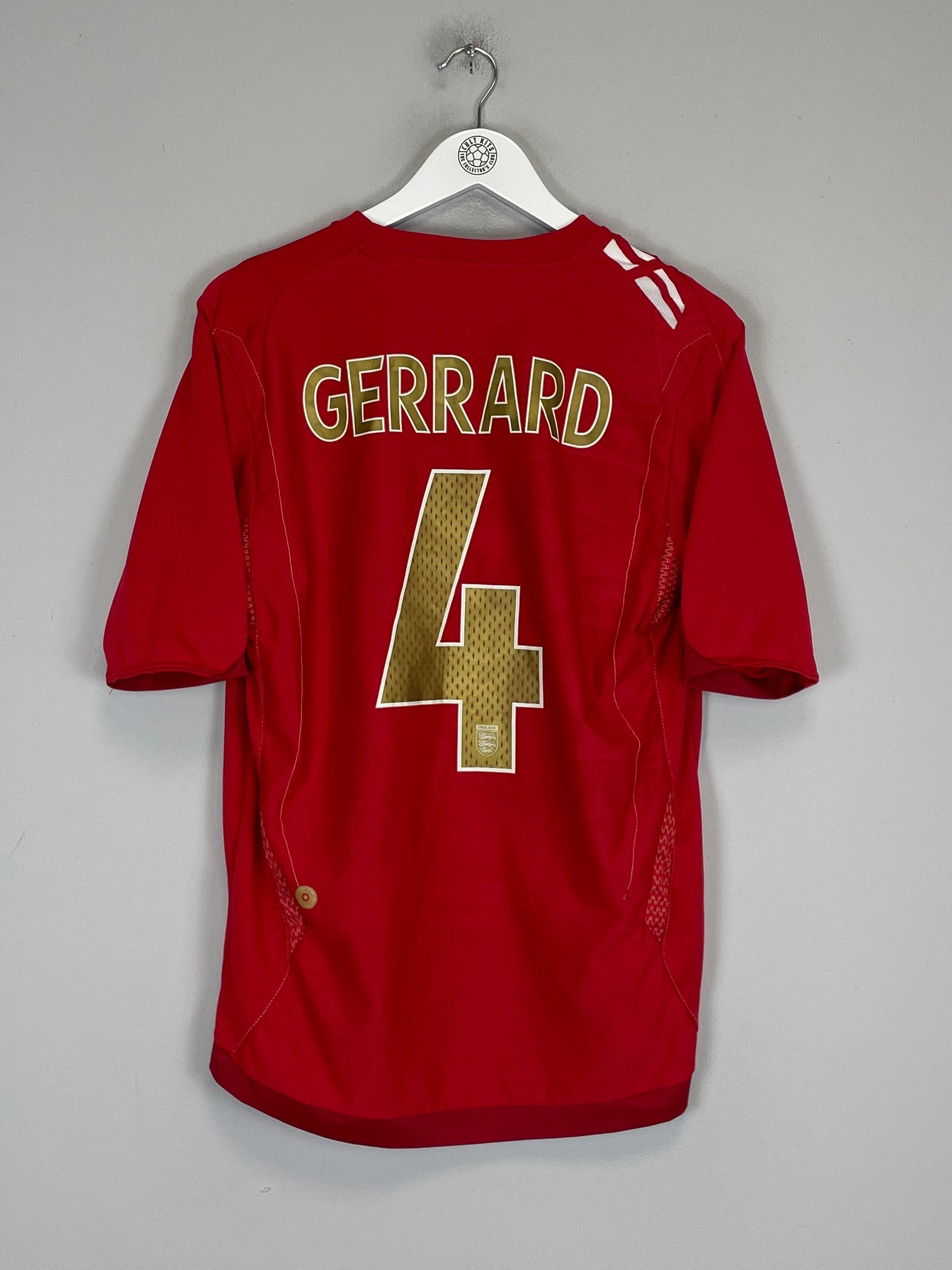 Chic Design Adjustable Hem 2006/08 ENGLAND GERRARD #4 AWAY SHIRT (M) UMBRO