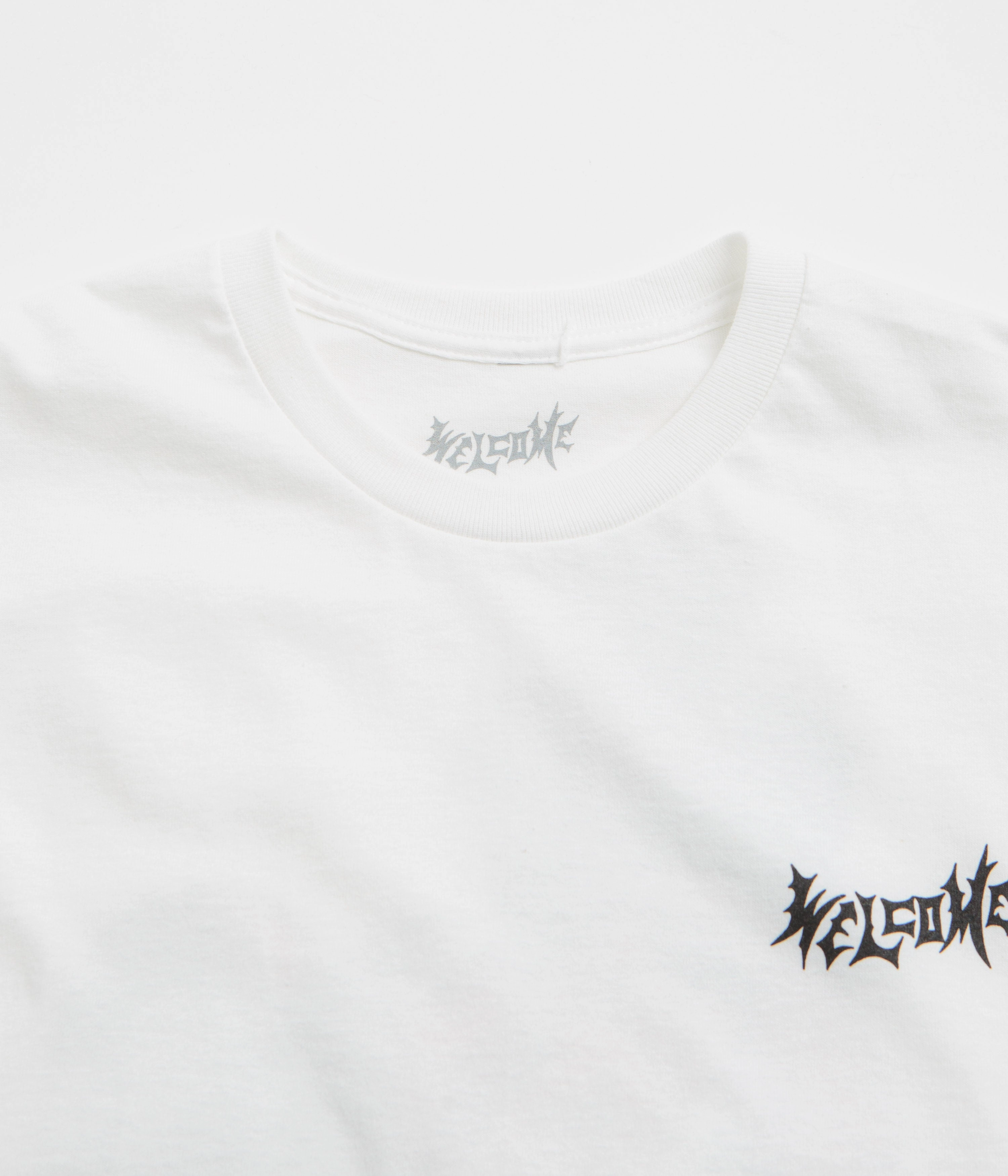 Chic Look Timeless Fit Welcome Unchained T-Shirt - White