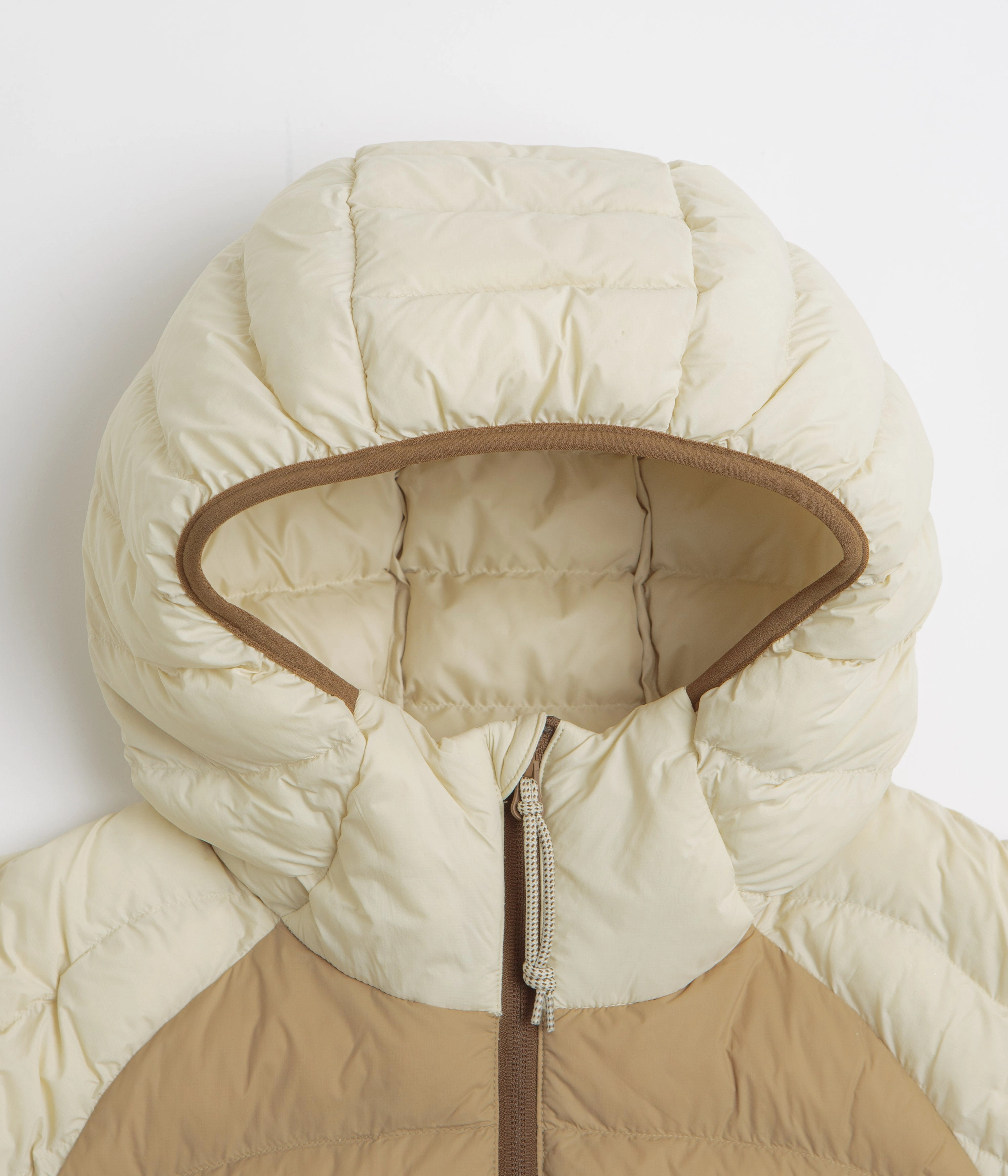 Nike ACG Lava Flow Jacket - Light Khaki / Light Khaki / Summit White Share