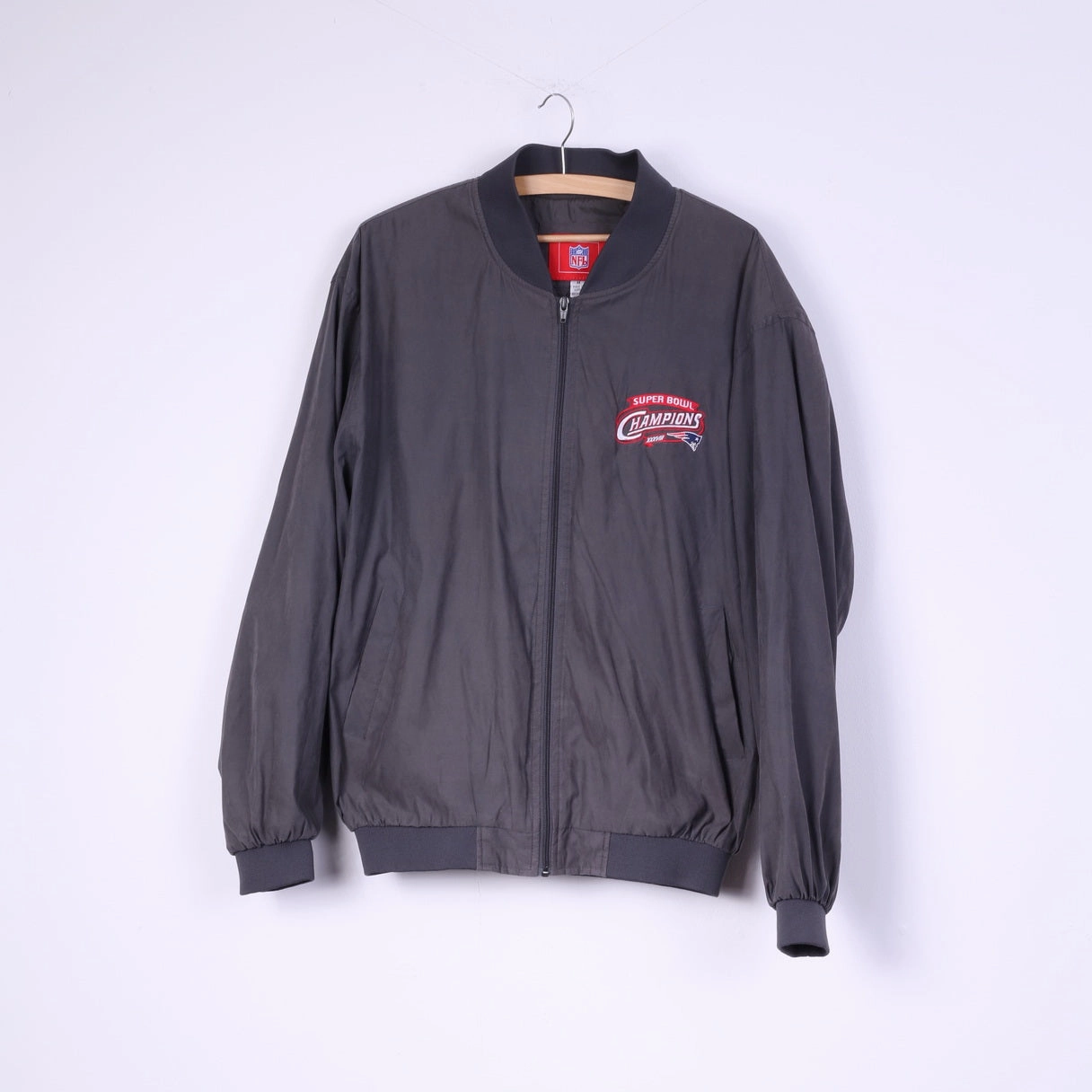 Explain Windproof Construction NFL New England Patriots Men M Jacket Grey Zip Up Super Bowl XXXVIII Top