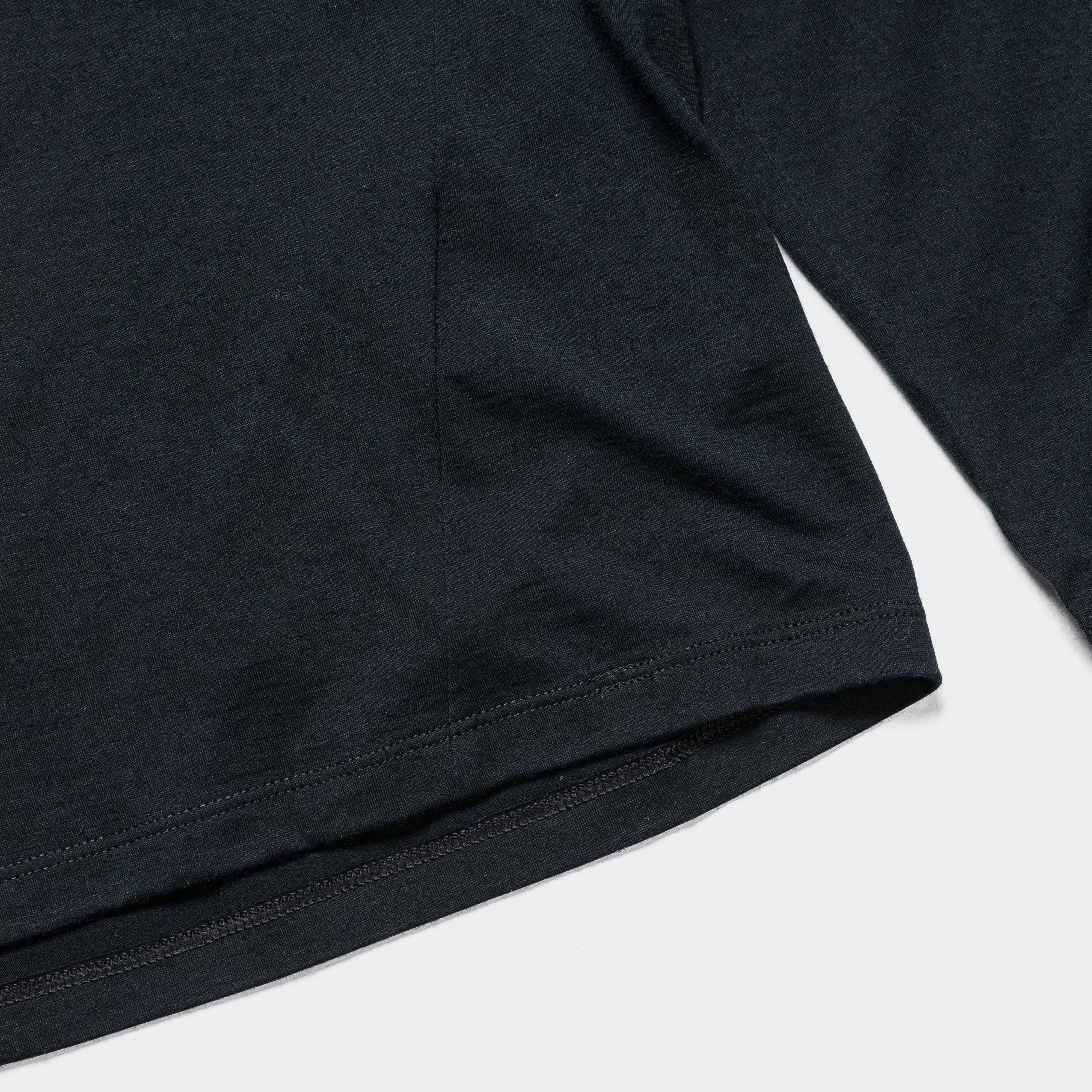 Trendy Basics Womens Frame LS Crew - Black