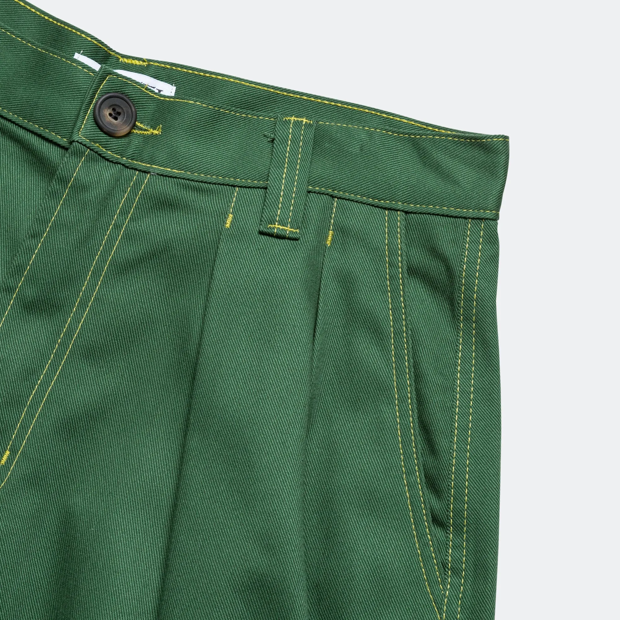 Pleated Oversized Shorts - Green/Lime hospitality industry Machine-washable