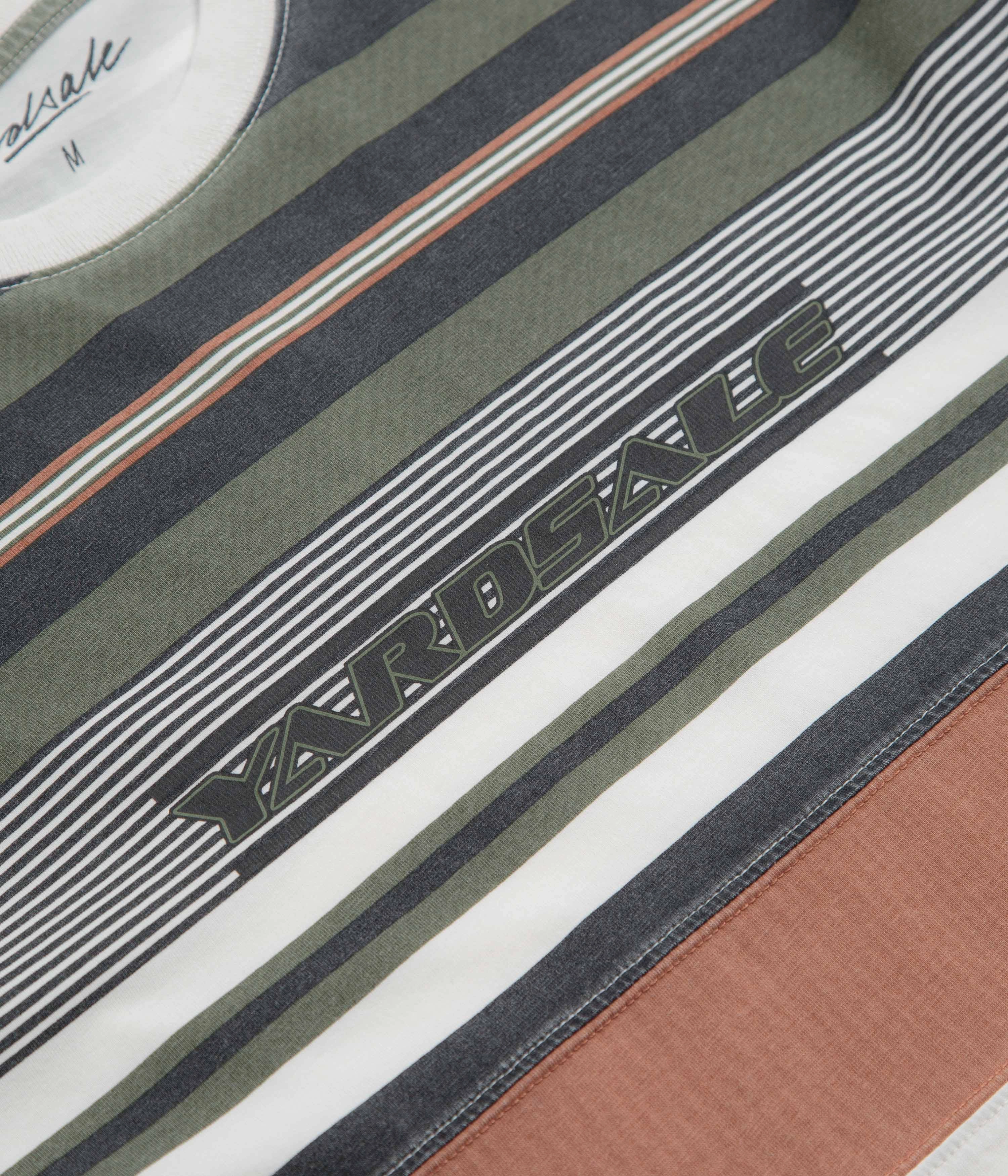 Travel Trend Classic Outfit Yardsale Club T-Shirt - White